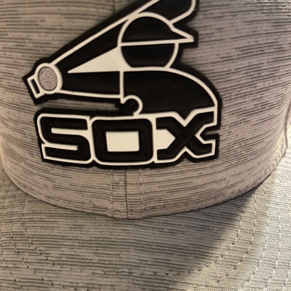 Chicago White Sox collectible hat. - Picture 3 of 9